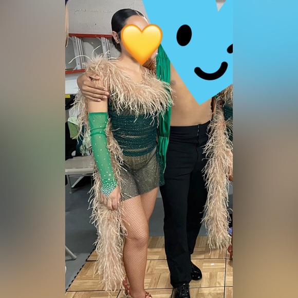 Custom made Performance Costume | Emerald Green with Nude Boa - Picture 3 of 3